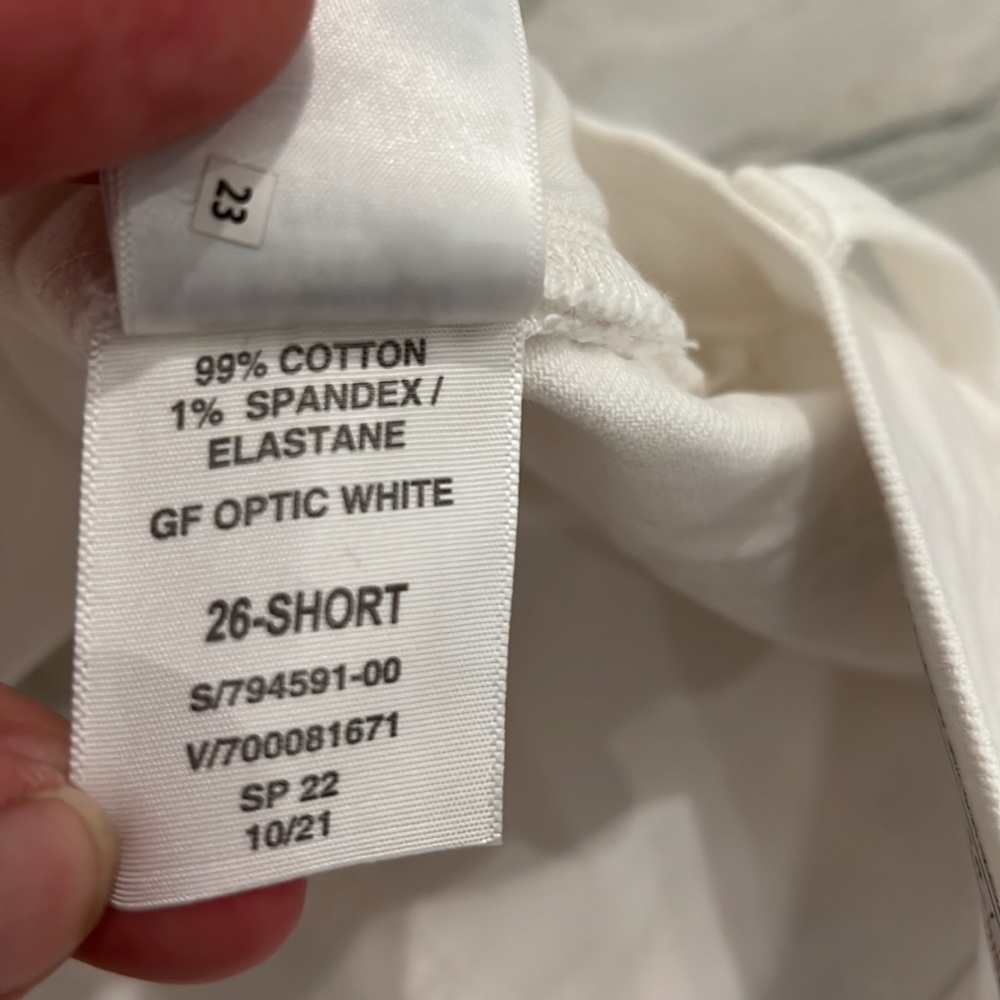 NWT Gap Mid Rise Girlfriend Jeans with Washwell White-26 Short - Picture 14 of 14